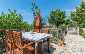 2 Bedroom Pet Friendly Apartment In Pakostane